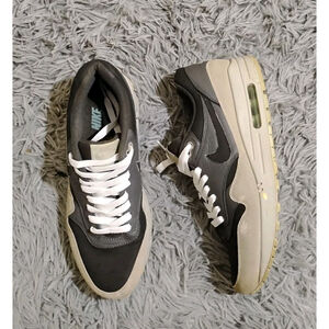 Air Max 1 Leather 'Dark Ash' Men Size 8.5 Sneakers 654466-201